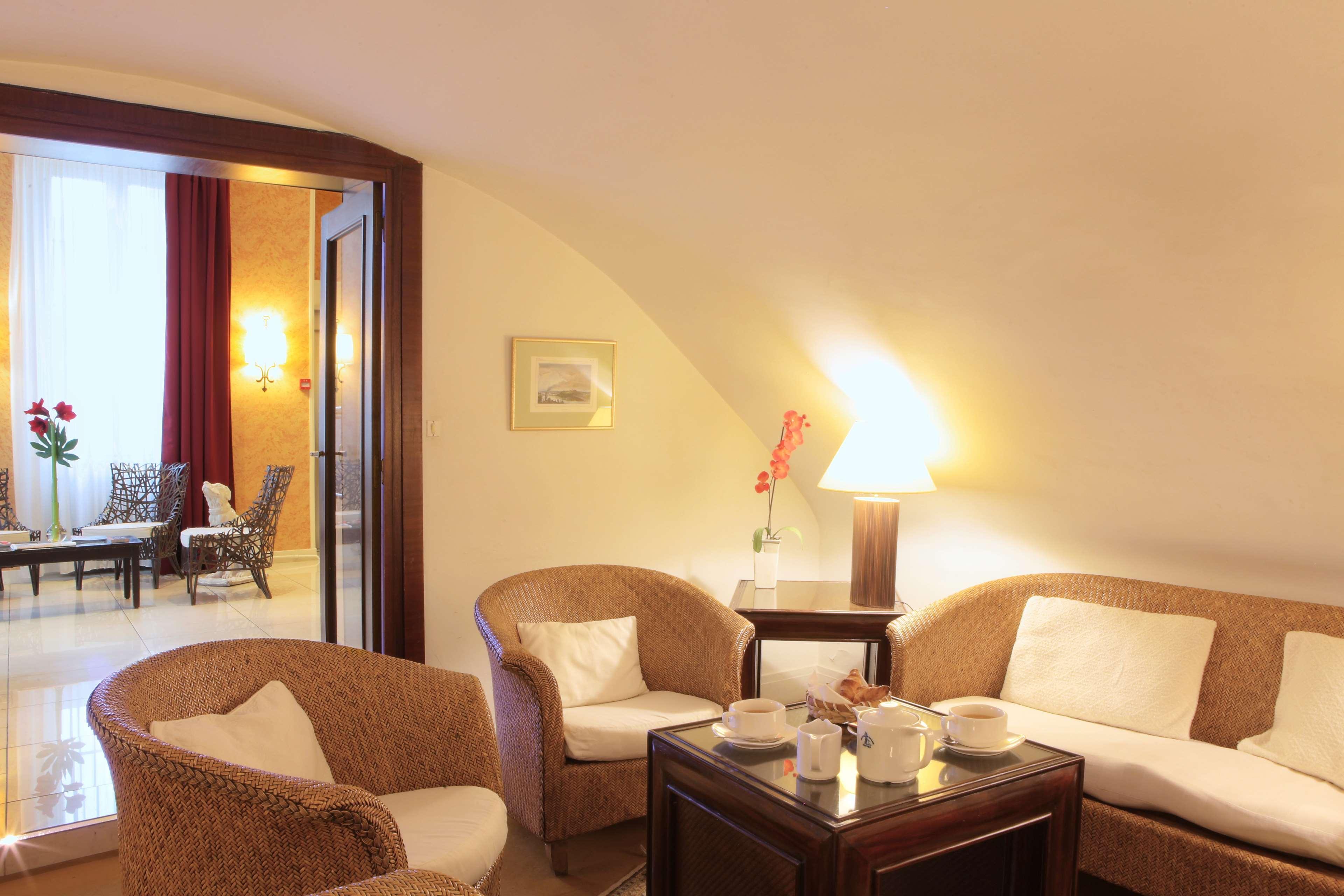 Best Western De Diane Невер Екстер'єр фото