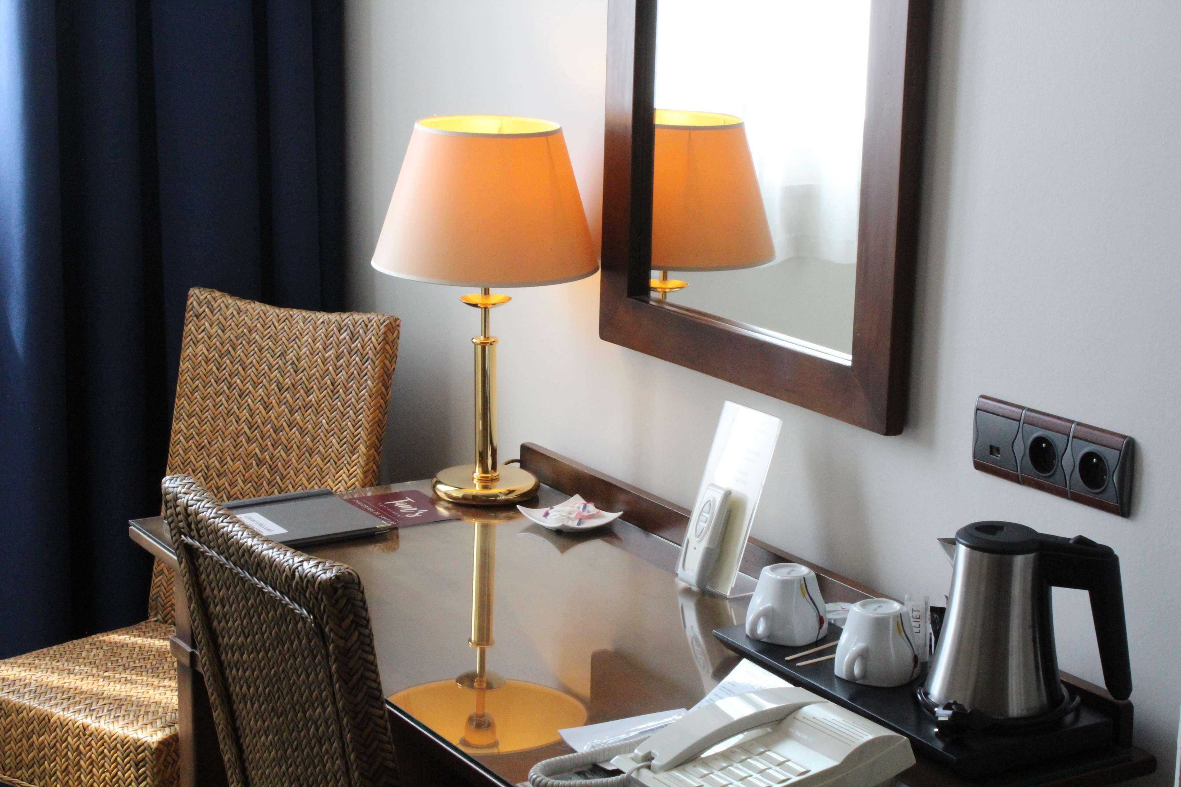 Best Western De Diane Невер Екстер'єр фото