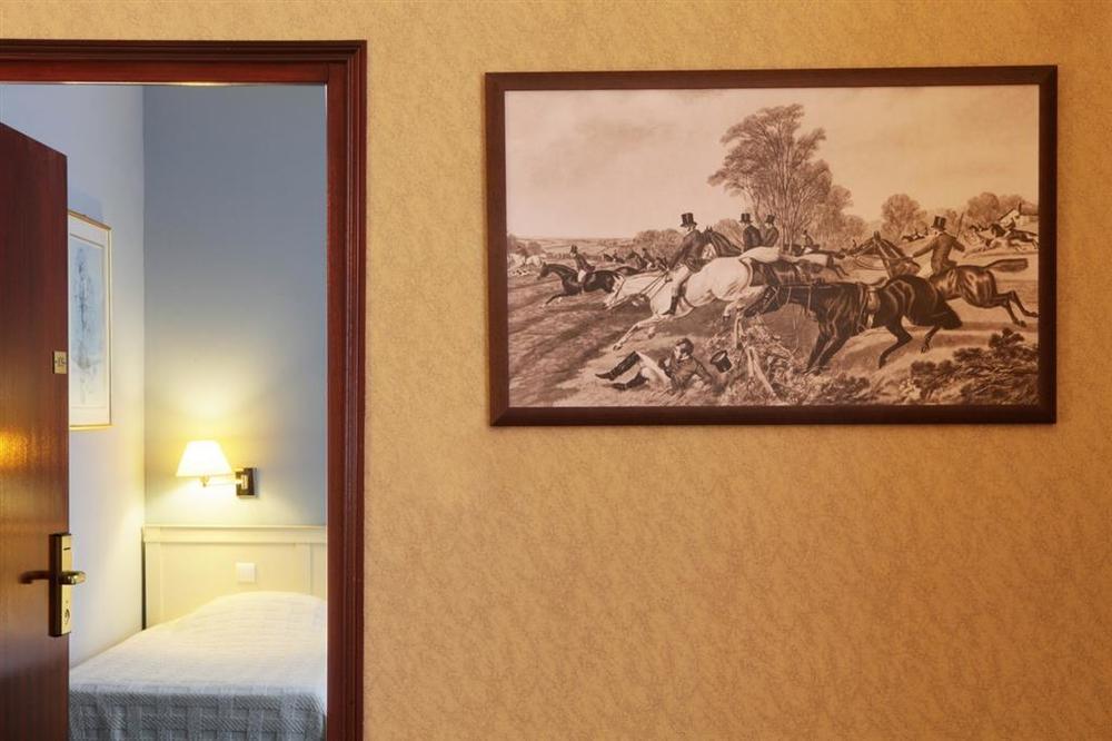 Best Western De Diane Невер Номер фото